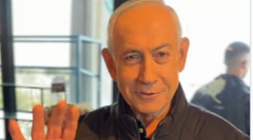 ظهور مفاجئ لنتنياهو وهو يحتسي الشاي يحسم الجدل حول حقيقة اغتياله