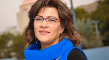 فاطمة ناعوت تطالب بتأجيل قرار الغلق المبكر لتمكين الأقباط من الاحتفال بالأعياد الأسبوع المقبل