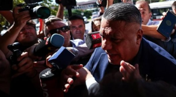 قرار قضائي بالحجز على رئيس الاتحاد الأرجنتيني ومنعه من مغادرة البلاد بصورة مفاجئة