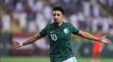 قرار مفاجئ باستبعاد سالم الدوسري من معسكر المنتخب السعودي قبل مواجهة مصر