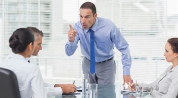 ما هي ضوابط الراحة وساعات الطعام التي يضمنها قانون العمل الجديد للموظفين؟