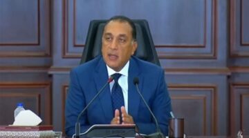 ماذا قرر رئيس الوزراء بشأن مواعيد إغلاق المحلات وسعر رغيف الخبز؟