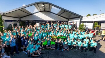 موقف مكلارين من القوة المرتقبة لفريق مرسيدس بسباقات جائزة أستراليا الكبرى 2026