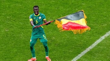 نجم منتخب السنغال يثير الجدل بقرار مفاجئ حول إعادة الميداليات لإنهاء الأزمة مع المغرب