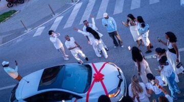 هدية مميزة من شيكو بانزا لزوجته بعد إعلان مفاجأة حملها في طفلهما الجديد