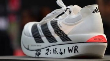 أديداس تكتسح نايكي بنفاد حذاء الماراثون الجديد في 30 ثانية فقط