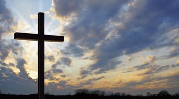 إيطاليا ترسل صليباً إلى بلدة دبل اللبنانية عقب واقعة الجندي الإسرائيلي