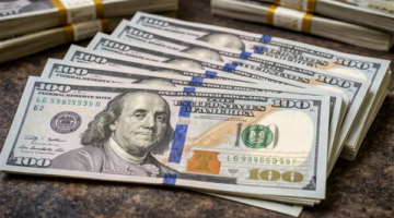 استقرار سعر الدولار عند 54.49 جنيه بالبنوك وتراجع قيمته بالسوق الموازية