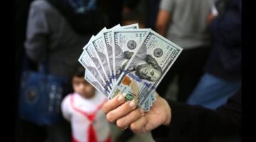 استقرار سعر الدولار في البنوك بالتزامن مع تراجع نشاط السوق الموازية