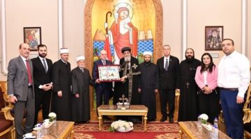 البابا تواضروس يبحث مع وفد فلسطيني تداعيات انتهاكات القدس وحماية المقدسات الدينية