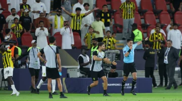 الحكم الصيني يغادر مدينة جدة بعد استبعاده من نهائي البطولة القارية