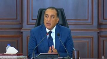 الحكومة تبحث آليات تطبيق نظام العمل عن بعد في مؤسسات الدولة أسبوعيًا