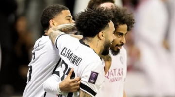 السد يرفع كأس لقب دوري نجوم قطر لكرة القدم للمرة السابعة عشرة