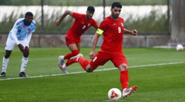 المنتخب الإيراني يجد نفسه في وسط صراع محتدم بين ضغوط الفيفا والمقاطعة