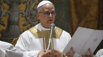 بابا الفاتيكان يوجه دعوة عالمية لإلغاء عقوبة الإعدام وتغيير القوانين الدولية