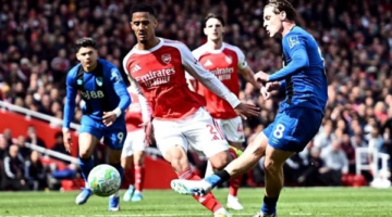 بورنموث يعيق مسيرة آرسنال ويقدم هدية ثمينة لصالح مانشستر سيتي في الدوري