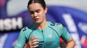 تأهل منتخب الإمارات للترايثلون إلى دورة الألعاب الأولمبية للشباب في داكار 2026