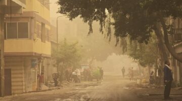 تحذيرات من عاصفة ترابية تضرب القاهرة وأمطار غزيرة تداهم عدة محافظات مصرية