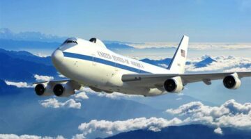 تحليق طائرة يوم القيامة الأمريكية يثير القلق تزامناً مع مهلة ترامب لإيران