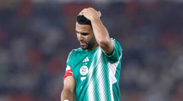 تطورات مثيرة بشأن قرار سحب شارة القيادة من رياض محرز