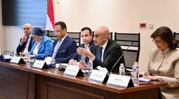 تعليم الجيزة تفرض نظام الموجه المقيم لمتابعة حضور الطلاب داخل المدارس