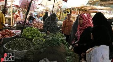 تغيرات طارئة في أسعار الخضار والفاكهة داخل منافذ المجمعات الاستهلاكية اليوم الخميس