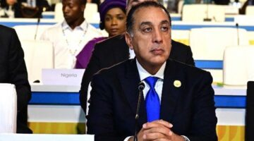 تفاصيل اللقاء الإنساني الأخير بين الرئيس السيسي واللواء كمال مدبولي ومحطات حياته