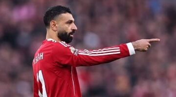 تفاصيل جديدة تكشف كواليس مستقبل محمد صلاح وموقفه من الرحيل عن ليفربول