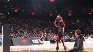 تويوتا تطلق روبوتًا ذكيًا ينافس أفضل لاعبي كرة السلة في العالم