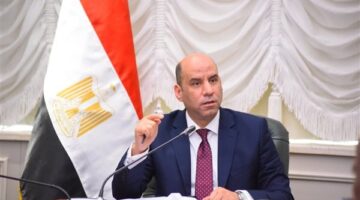 حظر سفر المصريات للعمل بالخارج في مهن محددة ونهاد أبو القمصان تعلق