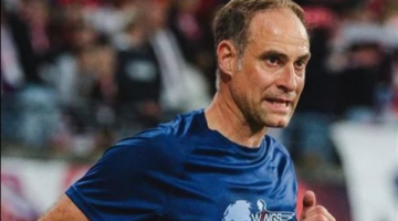 رئيس نادي لايبزيغ يجمع 60.5 مليون يورو لدعم مرضى النخاع الشوكي