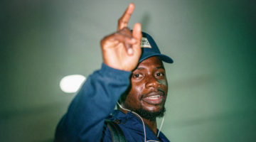 ساديو ماني يستعين باستشاري متخصص لعلاج مشاكل العظام والمفاصل لديه