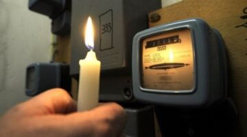 شركات الكهرباء تبدأ إزالة العدادات القديمة واستبدالها بأخرى مسبوقة الدفع للمخالفين فعلياً