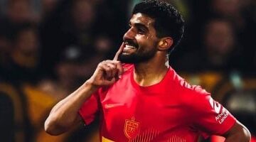 شوبير يكشف تبعات تعاقد الأهلي مع إبراهيم عادل على مصير أشرف بن شرقي