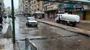 طقس الساعات المقبلة يشهد أمطاراً رعدية وانخفاضاً حاداً في مستوى الرؤية الأفقية