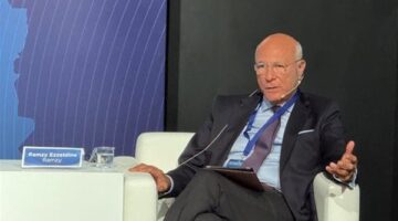 قرار جمهوري بتعيين السفير رمزي عز الدين مستشاراً سياسياً لرئيس الجمهورية