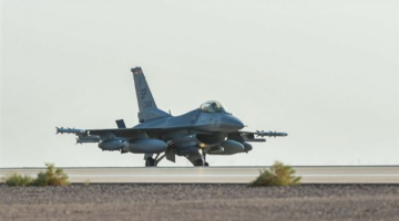 كواليس سقوط الطائرة الأمريكية في واقعة اصطياد الخنزير البري بحسب تقارير الخبراء