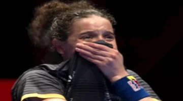 لقطات مؤثرة لبكاء هنا جودة عقب توديع منافسات بطولة العالم لتنس الطاولة
