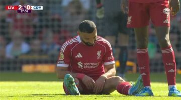 مخاوف في ليفربول بعد تعرض محمد صلاح لإصابة أمام كريستال بالاس بالدوري الإنجليزي