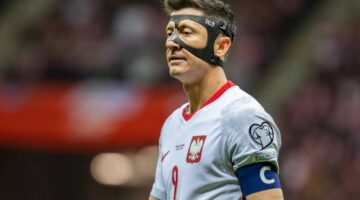 مستقبل ليفاندوفسكي الدولي على المحك بعد فشل تأهل بولندا لمنافسات المونديال