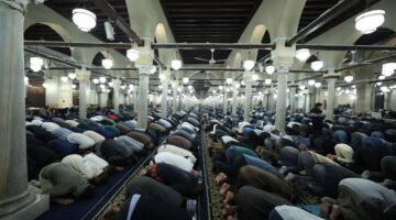 مواقيت الصلاة في القاهرة والمحافظات وفقاً لبيانات هيئة المساحة اليوم الأحد