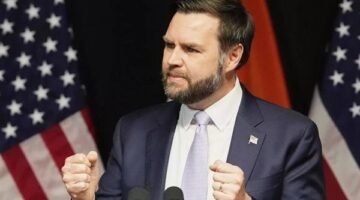 نائب الرئيس الأمريكي يوجه تحذيراً لإيران قبل انطلاق محادثات حاسمة مرتقبة بينهما