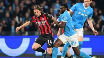 نابولي يخطف فوزاً ثميناً من ميلان ويقفز إلى وصافة ترتيب الدوري الإيطالي