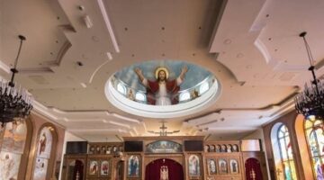 نقل صلوات أسبوع الآلام وعيد القيامة في دبي عبر الإنترنت بسبب التوترات الأمنية