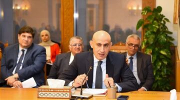 وزير التعليم يدمج مفاهيم البورصة والتداول ضمن مناهج التعليم المصري الجديدة