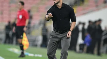 يايسله يقلب الطاولة على الانتقادات ويقدم درساً في قيادة نادي الأهلي