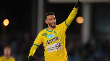 عمر السومة يخطف الأنظار بهدف استثنائي في مرمى فريق النجمة