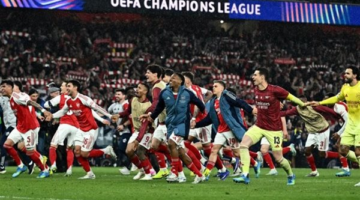 آرسنال يحصد لقب الدوري الإنجليزي للمرة الأولى منذ 22 عامًا من الغياب