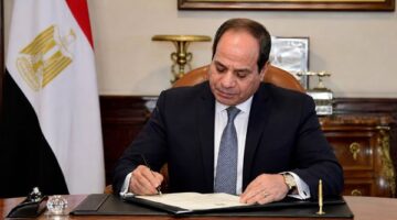 السيسي يصدق على قانونين للتنقيب عن البترول بالصحراء الغربية وخليج السويس