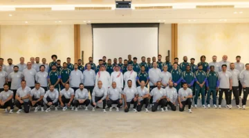 الفيصل يجتمع بلاعبي الأخضر وينقل لهم تحيات ولي العهد السعودي